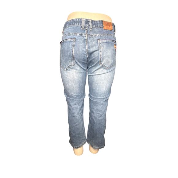 Burberry Men’s Medium Blue Wash Jeans 38x26 - Sits at Waist - Picture 3 of 8